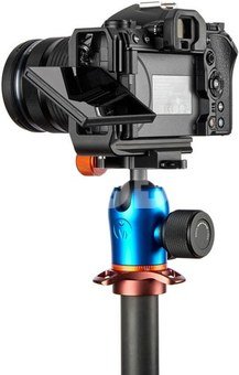 3 Legged Thing OLLIEQD B 90mm Arca L Bracket Dark/Matte Blk for OM System OM 1 / OM 1 Mk II