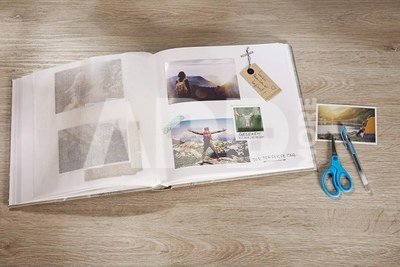 Album WALTHER FA-508-R Cloth red 30x30/100pages, white pages | corners/splits | book bound