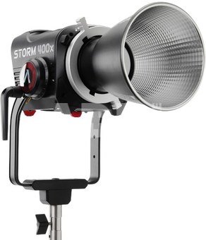 Aputure Storm 400x
