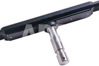 Aputure Nova P600C Dual Head Yoke