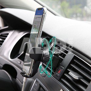 AUKEY HD-C48 Phone Holder for Car Air Vent | 360&deg; rotating and pivoting ball joint