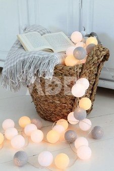 LED medvilniniai kamuoliai ( Cotton ball ) 20 vnt. baterijos AAA SAVEX