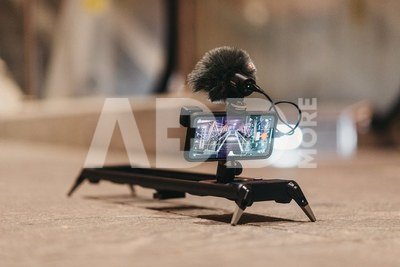M-Series - 1.33x Anamorphic Lens - Blue Flare