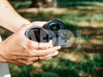 M-Series - 1.33x Anamorphic Lens - Blue Flare