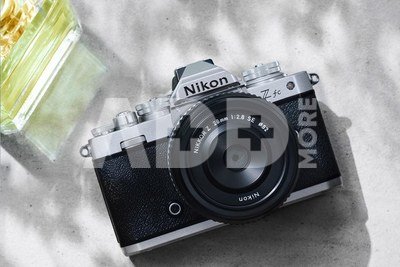 Nikon Z fc + 28mm F2.8 Z (SE)