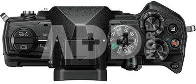 OM SYSTEM OM-5 + 14-150mm f/4-5.6 (Black)