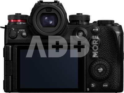 Panasonic Lumix S1RII body + 24-105 F4