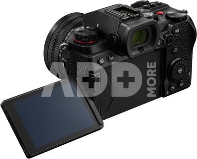 Panasonic Lumix S5D + 18-40mm