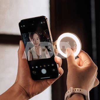 PGYTECH MagGlow Phone Fill Light(Classic Black)