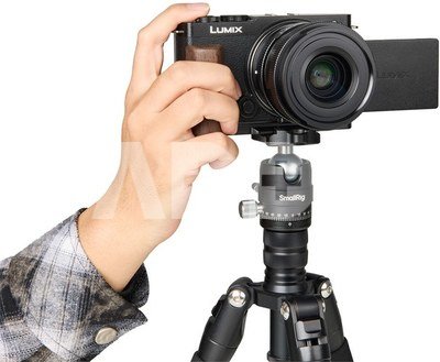 SmallRig 5945 L-Shaped Mount Plate with Wooden Handle for Panasonic S9