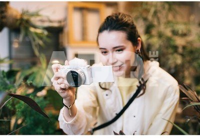 Sony ZV-E10L + 16-50mm White