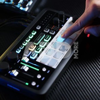 Ulanzi AX01 UCaster Live Streaming Sound Card