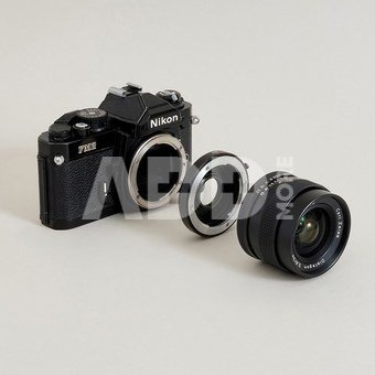Urth Lens Mount Adapter: Compatible with Contax/Yashica (C/Y) Lens to Nikon F Camera Body (with Optical Glass)