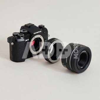 Urth Lens Mount Adapter: Compatible with Sony A (Minolta AF) Lens to Micro Four Thirds (M4/3) Camera Body