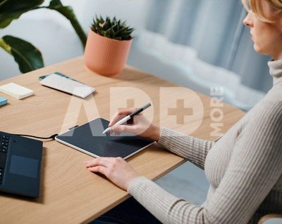 Wacom One M Pen Tablet Medium
