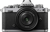 Nikon Z fc + 28mm F2.8 Z (SE)