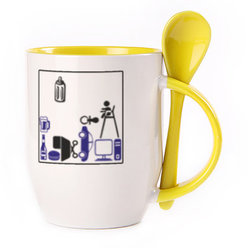 A cup with a spoon. Yellow (250 ml)