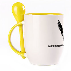 A cup with a spoon. Yellow (250 ml)