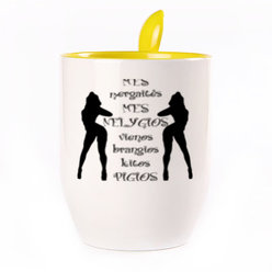 A cup with a spoon. Yellow (250 ml)
