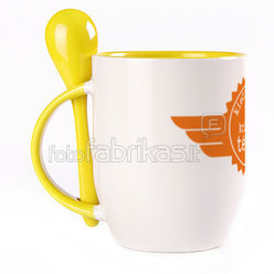 A cup with a spoon. Yellow (250 ml)