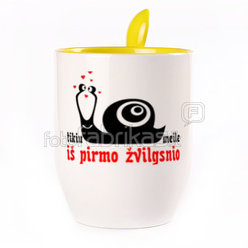 A cup with a spoon. Yellow (250 ml)