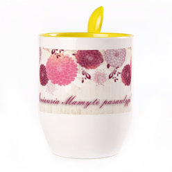 A cup with a spoon. Yellow (250 ml)