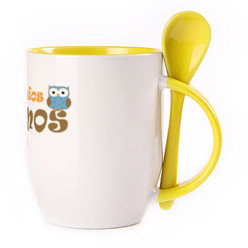 A cup with a spoon. Yellow (250 ml)