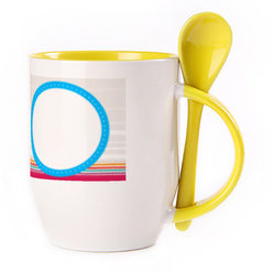 A cup with a spoon. Yellow (250 ml)