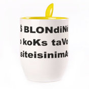 Tass koos lusikaga. Kollane (250 ml)